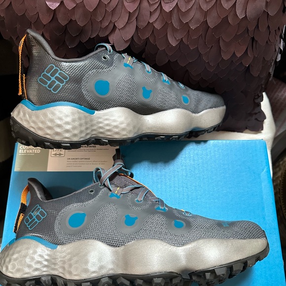 Columbia shoes - Picture 3 of 8